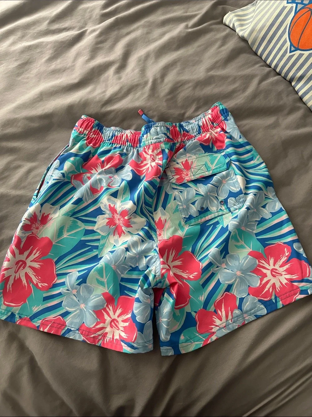 Vineyard Vines Men’s Blue Tropical Floral Swim Shorts with Coral Accents